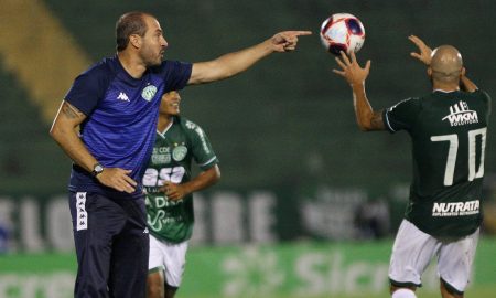 Aal pede equilíbrio à torcida do Guarani pós-revés: 'Briga por classificação'