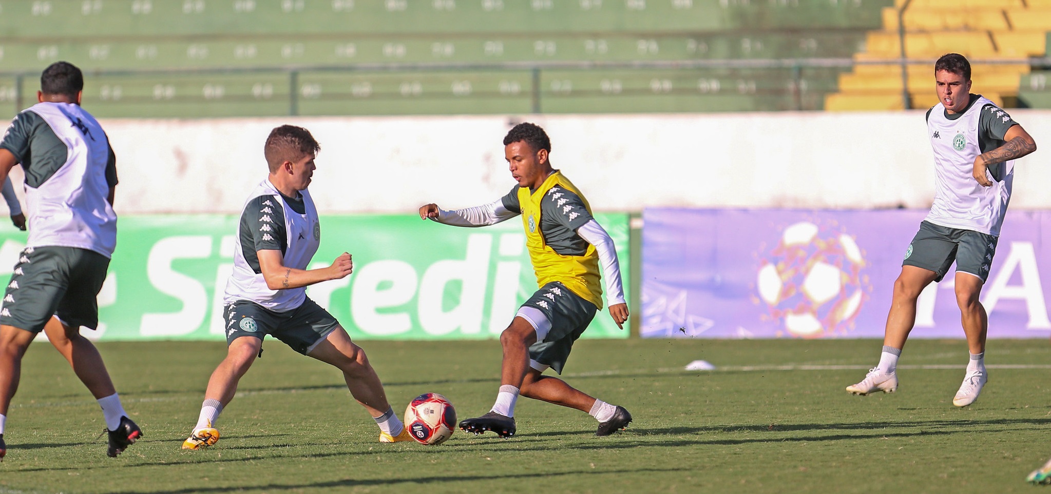 Rivais tropeçam, e Guarani segue no páreo por classificação no Paulista