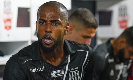 Ruan Renato lidera minutagem pela Ponte Preta no início da temporada