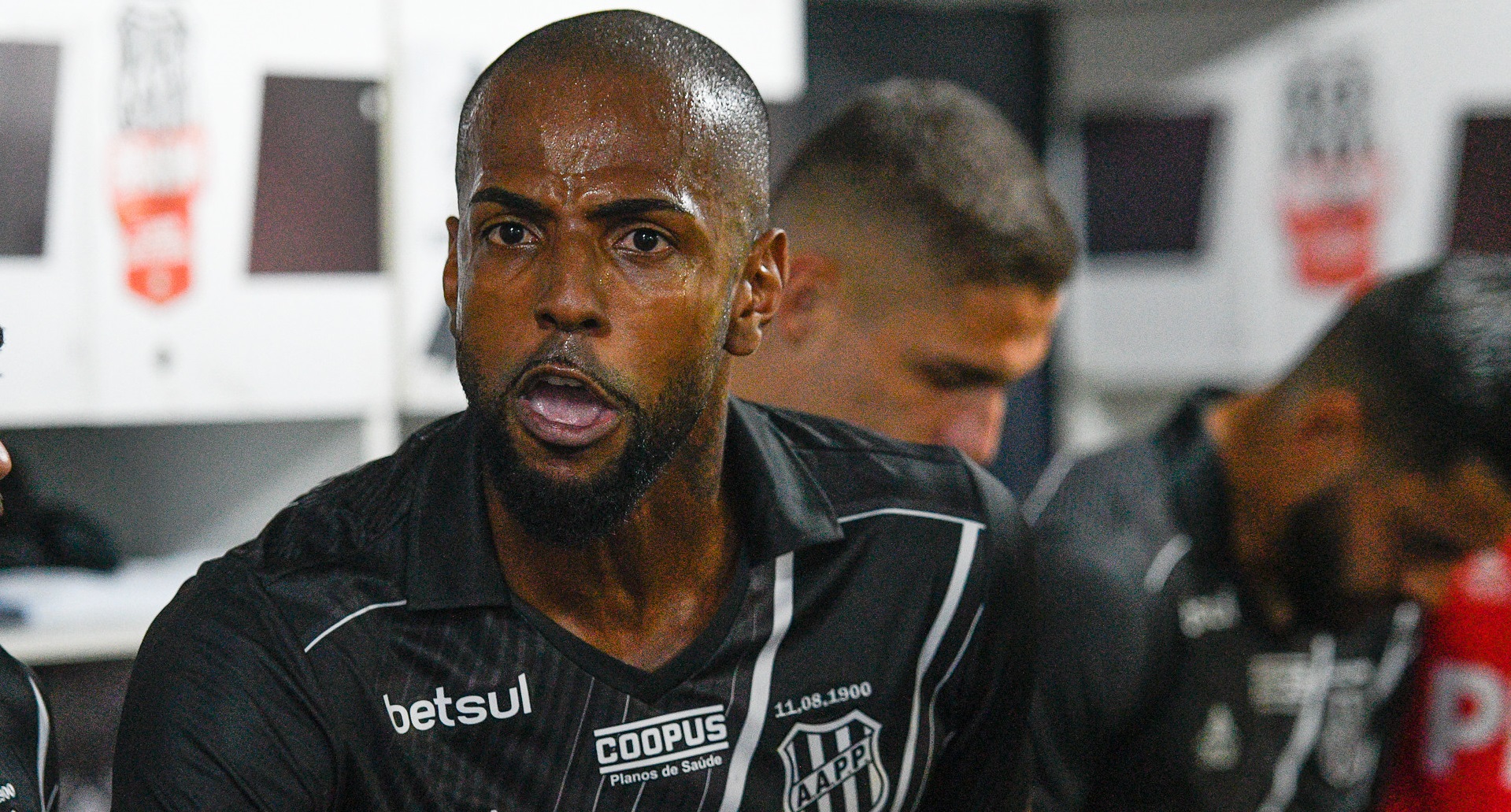 Ruan Renato lidera minutagem pela Ponte Preta no início da temporada