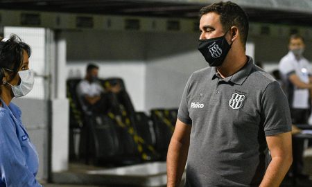 Fábio Moreno vibra após vitória com 'DNA Ponte Preta': 'É a identidade'