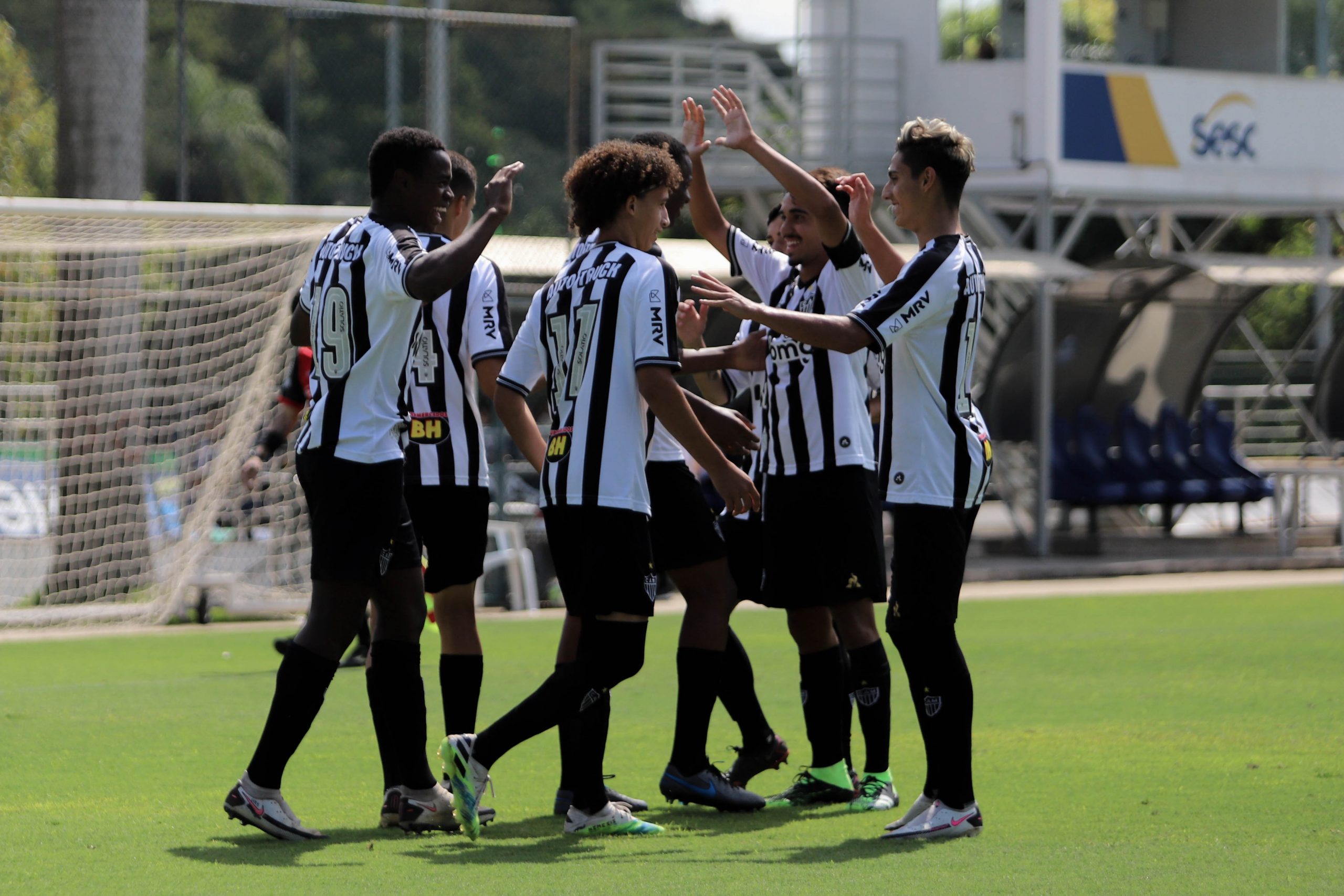 Athletic e Atlético-MG empatam no primeiro jogo da semifinal do Mineiro  sub-15 e sub-17, futebol