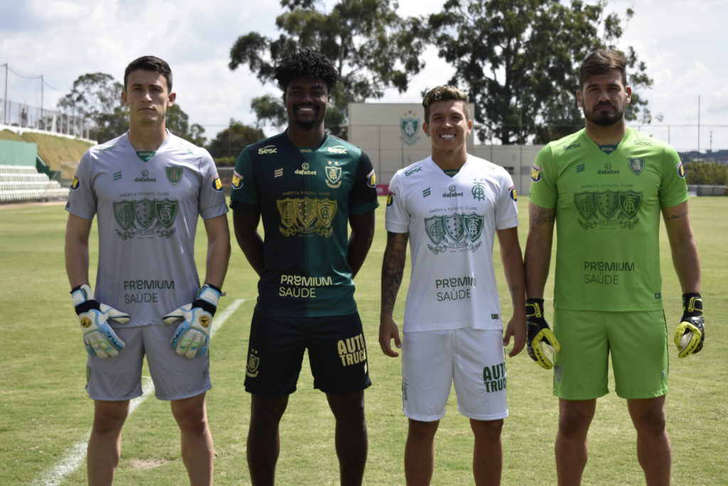 América-MG jogará com camisa personalizada em homenagem ao aniversário contra o Cruzeiro