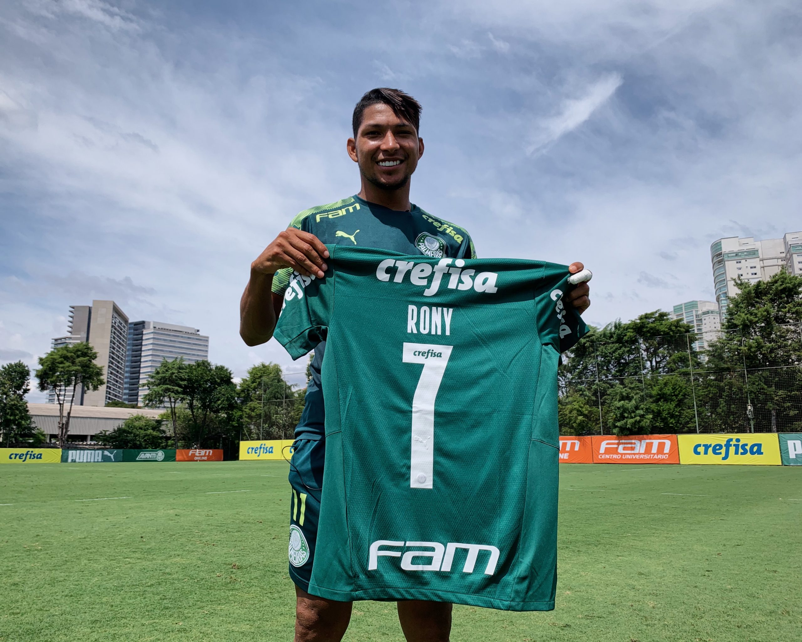 Rony passará a usar o número 7 do Palmeiras
