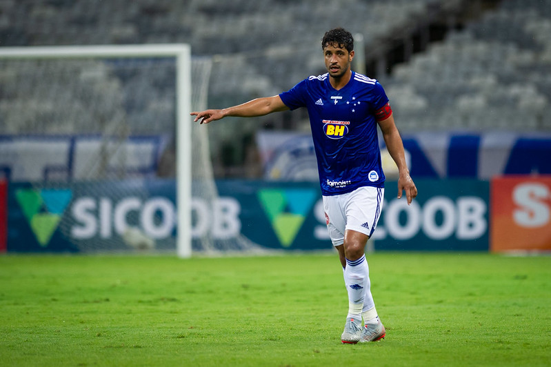 Zagueiro Léo rescinde contrato e deixará Cruzeiro; decisão partiu do clube