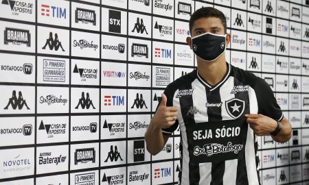 Ponte Preta encaminha contratação de Kevin, lateral-direito do Botafogo