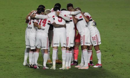 São Paulo enfrenta o Corinthians na Neo Quimica Arena visando encerrar tabus