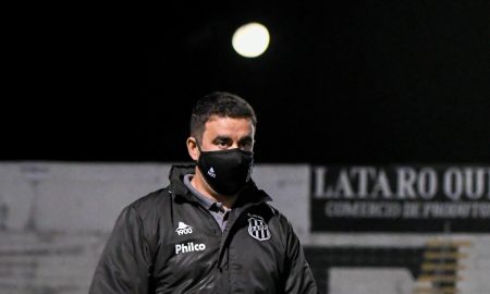 Moreno sobe tom de cobrança na Ponte Preta: 'Não pode entrar desatento'