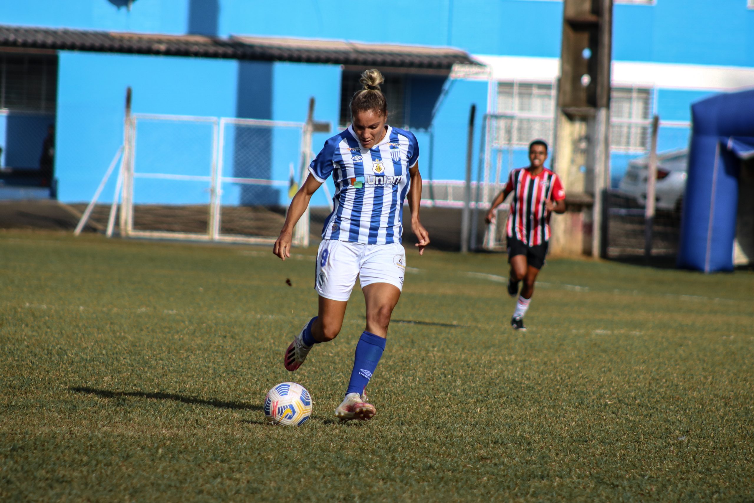 Laryh celebra 100 jogos no Campeonato Brasileiro de Futebol Feminino