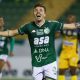 Júlio César afasta má fase, desencanta e marca primeiro gol pelo Guarani