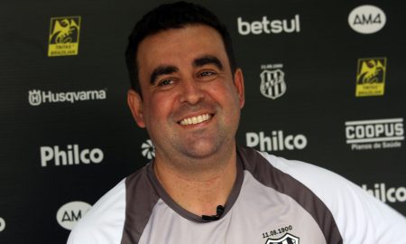 Moreno elogia jogadores da Ponte após revés: 'Procuram sempre acertar'