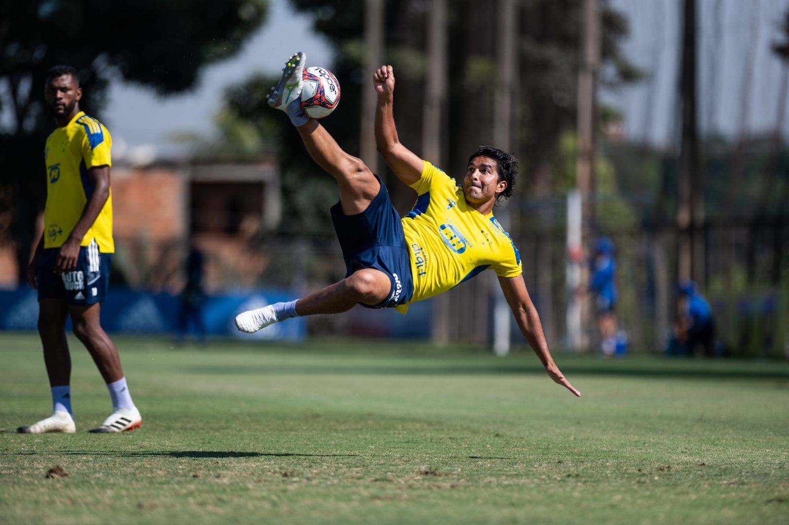 Marcelo Moreno é convocado pela Bolívia e perderá pelo menos dez jogos do Cruzeiro, entre Série B e Copa do Brasil