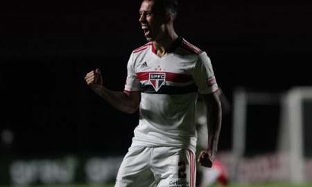 Igor Vinícius elogia Crespo em vitória do São Paulo