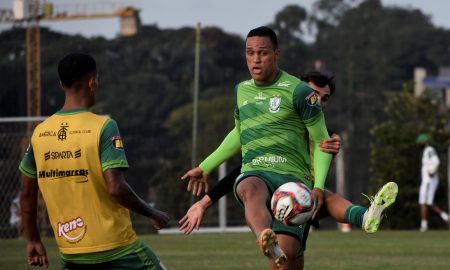 Opção do América-MG no segundo tempo do clássico, Lohan ainda não havia jogado na atual temporada