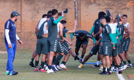 Guarani fecha preparação para estreia na Série B ante o Vitória; veja time