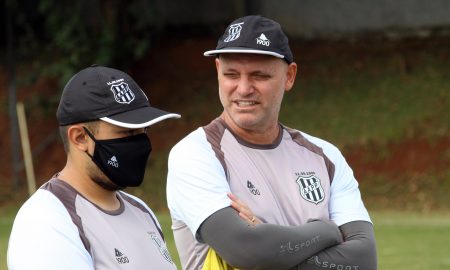 Forner mira estreia da Ponte Preta contra o Brusque: 'Pensar em vitória'