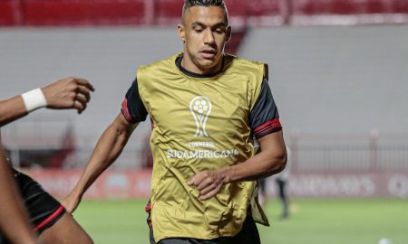 Arnaldo pode ser titular do Atlético-GO contra o Palestino-CHI.