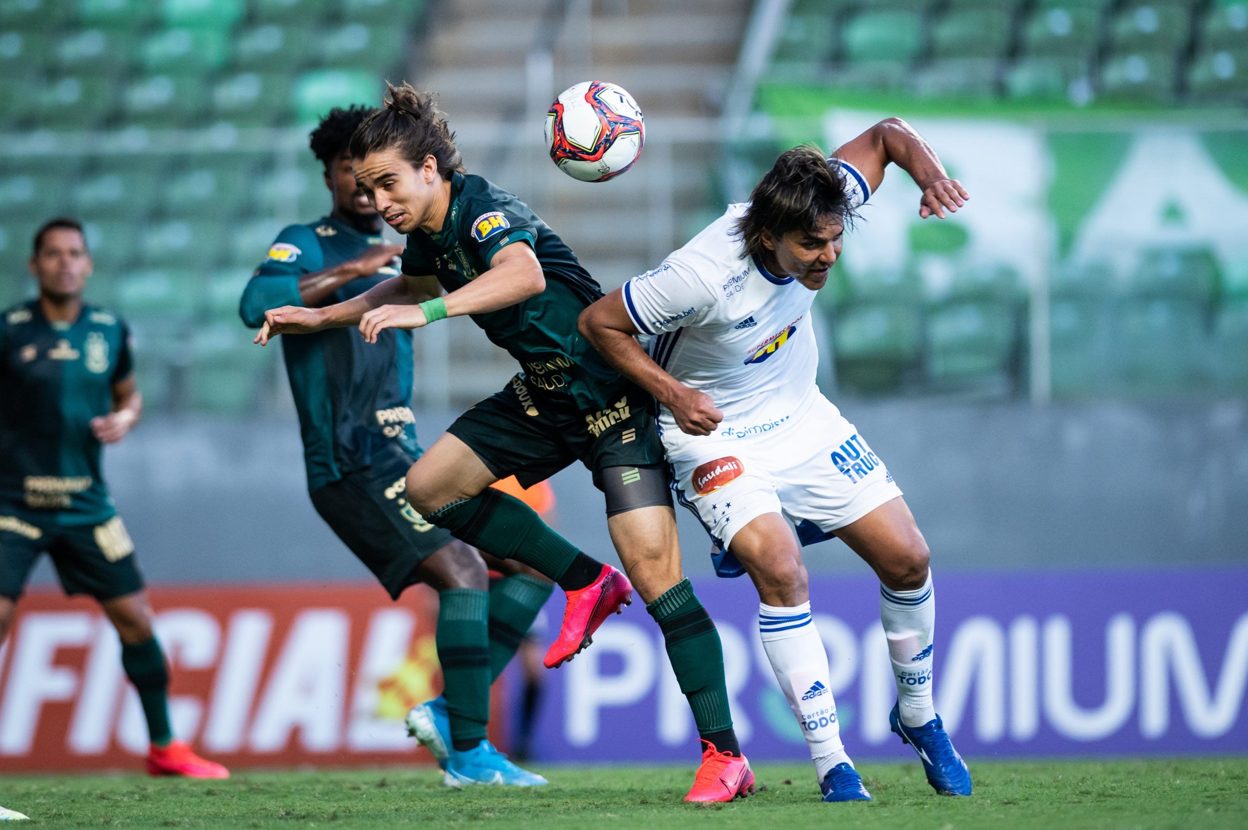 Cruzeiro e América se enfrentando ainda na primeira fase do Campeonato Mineiro // Foto: Bruno Haddad/Cruzeiro