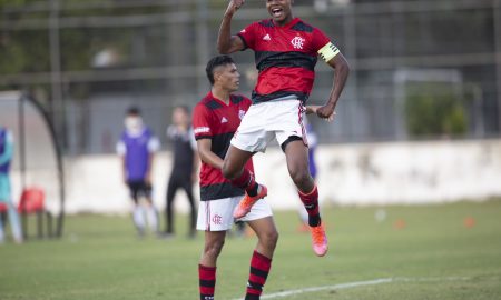 Flamengo vence o Ceará de virada pelo Brasileirão Sub-17 (15/05/2021)