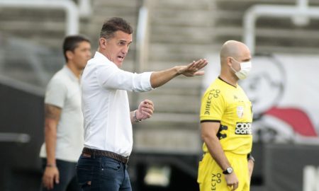 Mancini comandando Corinthians contra a Inter de Limeira