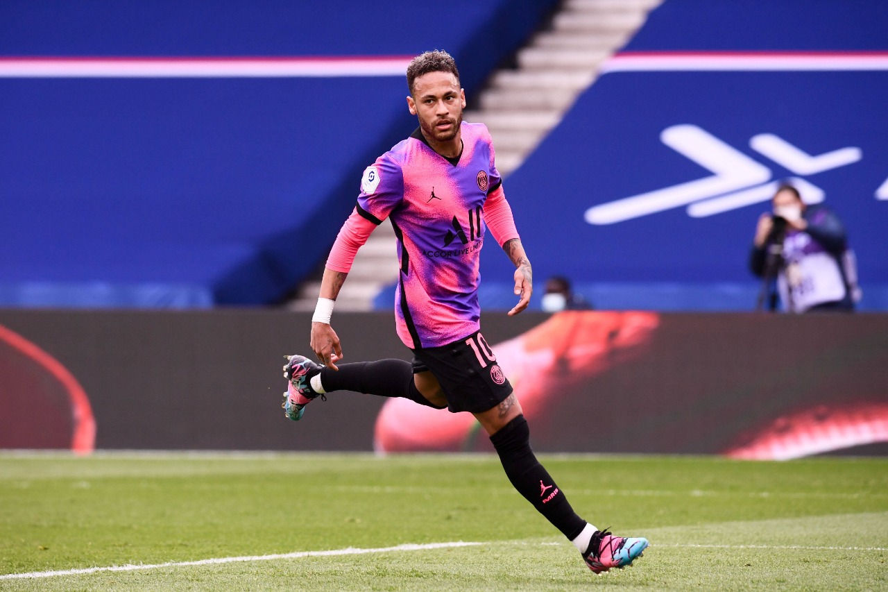 Neymar e Marquinhos marcam, e PSG desbanca Lens no Francês