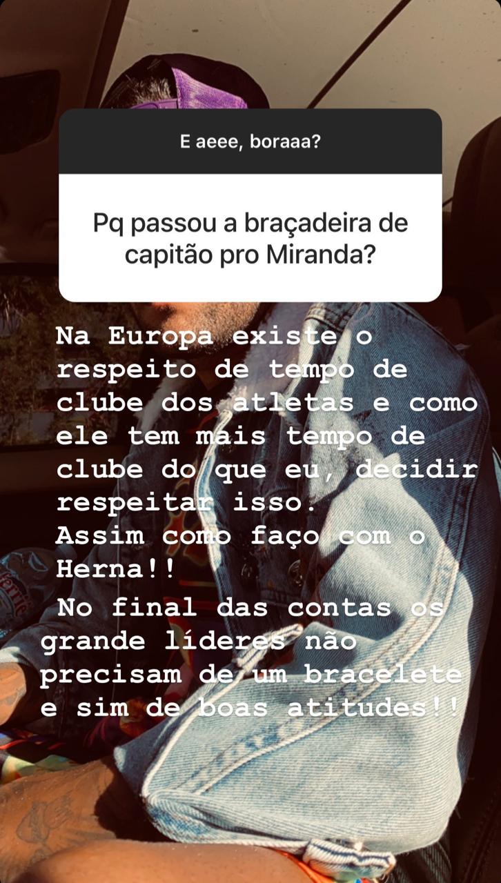 Dani Alves revela sobre passar braçadeira de capitão para Miranda ‘tempo de clube’