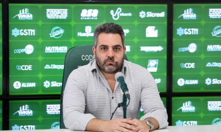 Guarani confirma mira em Condé e Jorginho: 'Nomes fortes e vencedores'