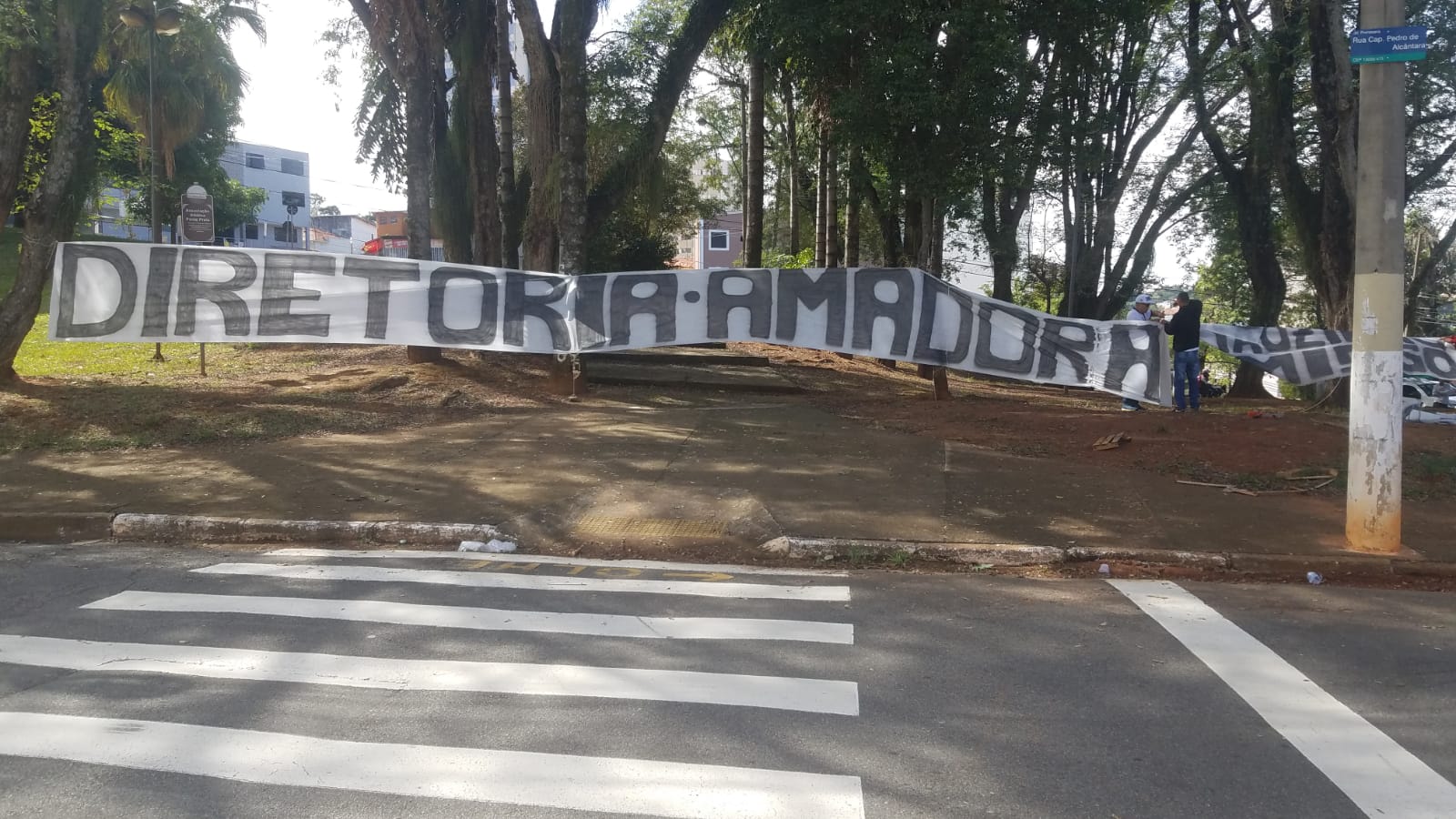 Torcedores da Ponte Preta fazem protesto no Estádio Moisés Lucarelli