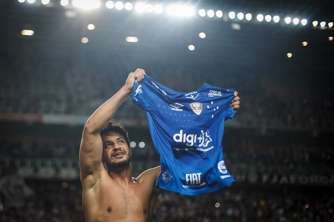 Fim de uma era: fora do Cruzeiro, Léo era o único jogador de linha há mais de 10 anos ininterruptos por um clube brasileiro