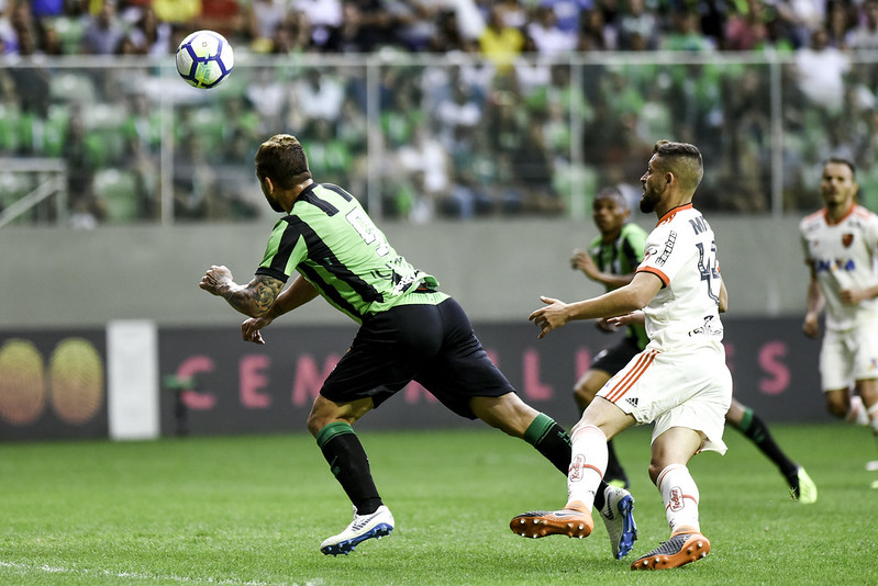 Último jogo entre América x Flamengo foi movimentado, com expulsão e gol de He-Man