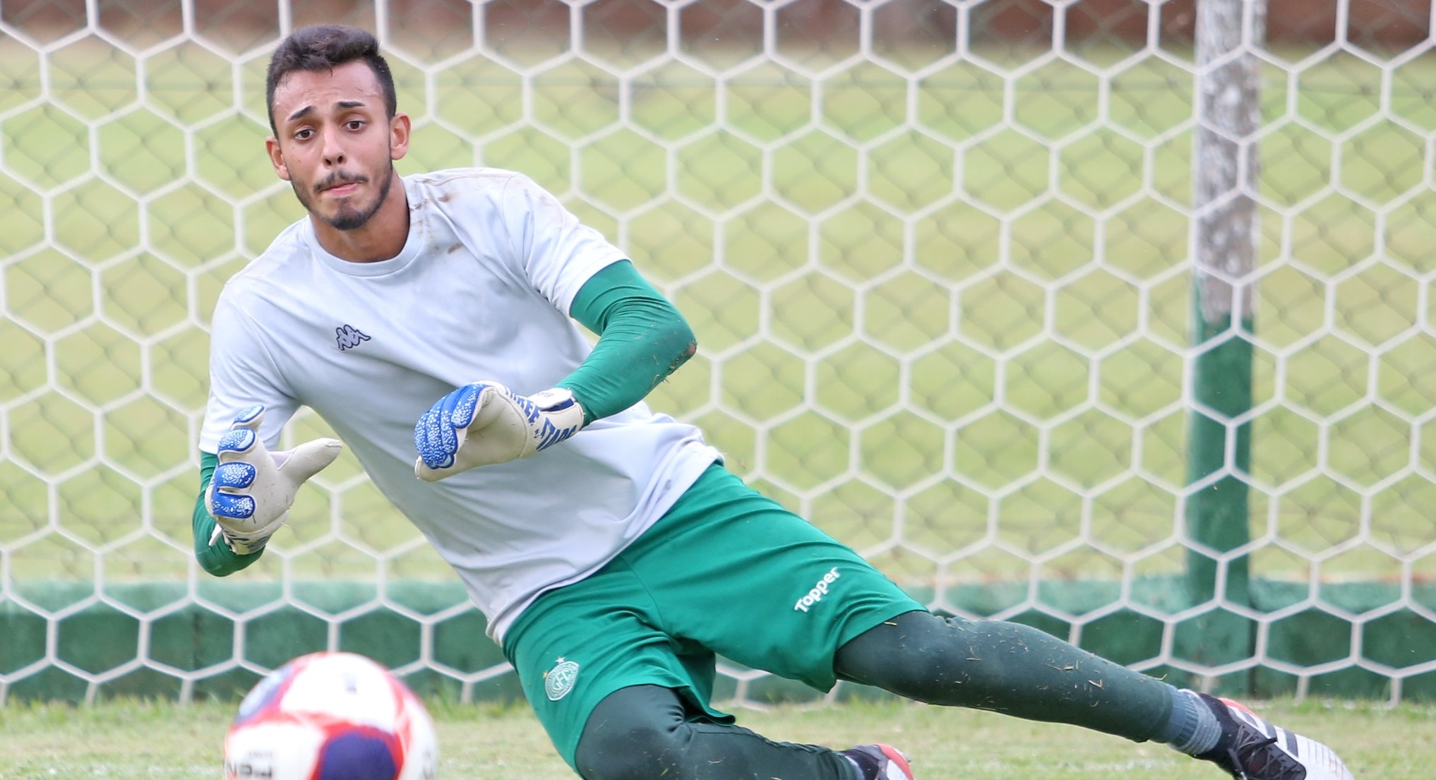 Aos 19 anos, Lucas Cardoso estreia no profissional do Guarani em