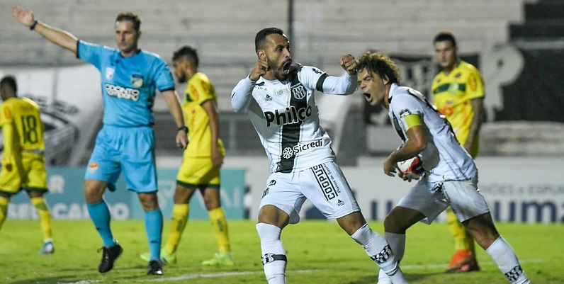 Atacantes da Ponte Preta amargam maior seca de gols desde 2014; veja