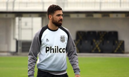 Rayan sente incômodo muscular e desfalca Ponte Preta contra o Vasco