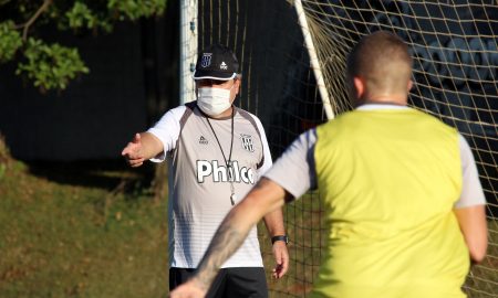 Kleina abre busca da Ponte Preta por reforços: 'Jogadores monitorados'