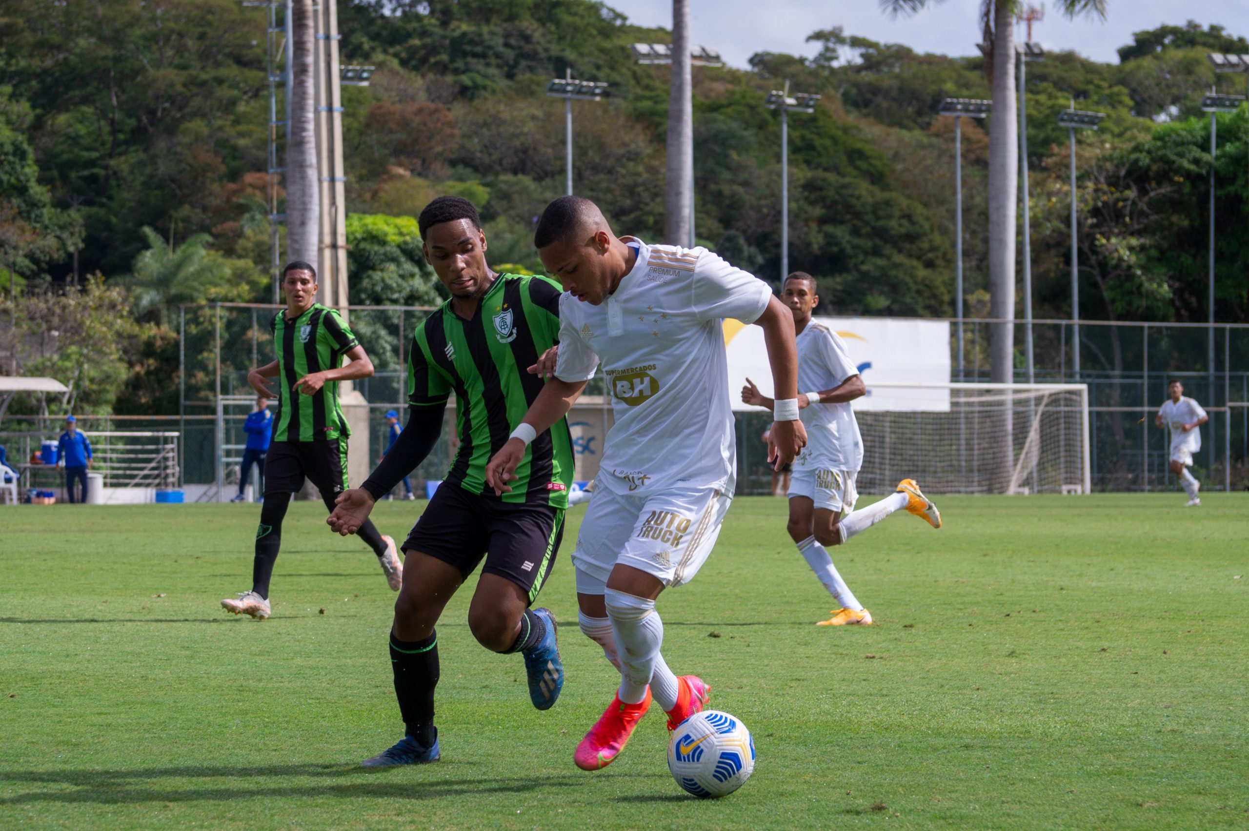 Com surto de Covid-19 no elenco, América-MG é goleado pelo Cruzeiro no Brasileirão Sub-17