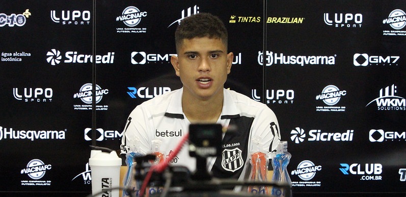Ex-Botafogo, Kevin em êxito pela Ponte Preta: 'Sempre dar o melhor'