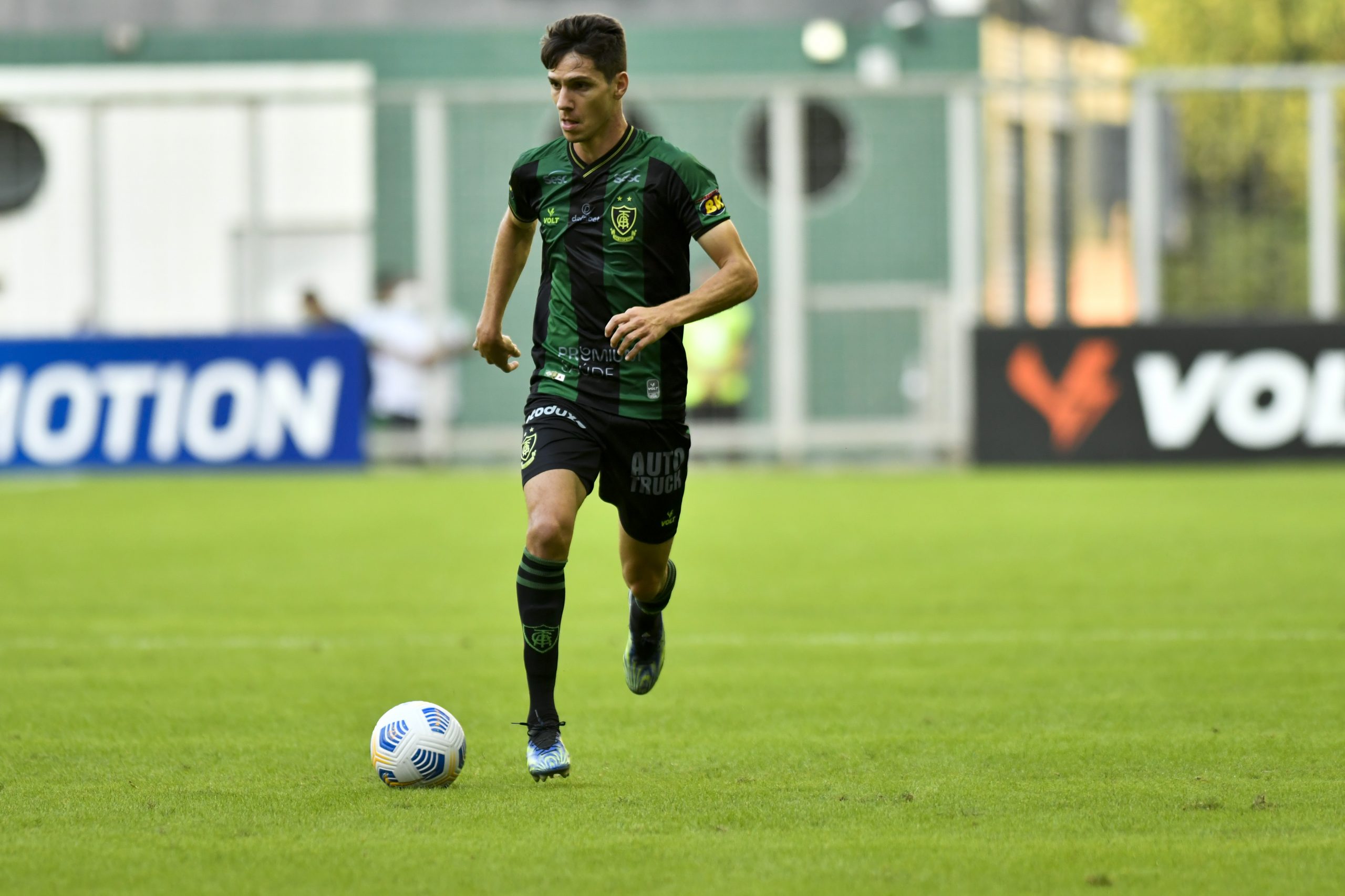 Homem de confiança: Alê é o jogador do América-MG com maior minutagem em campo na temporada