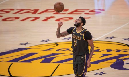 Anthony Davis assina uma extensão máxima antecipada com o Los Angeles Lakers