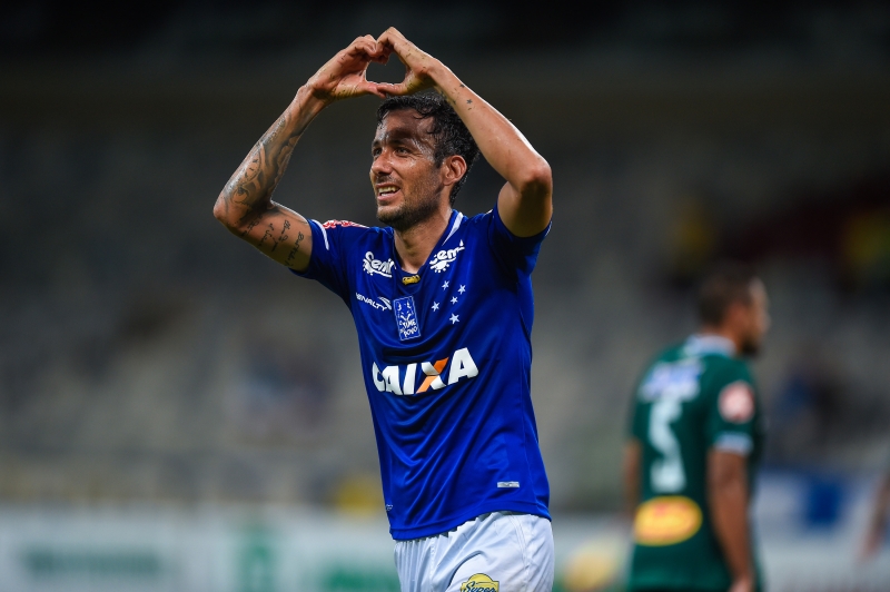 Ex-Cruzeiro, Ariel Cabral é anunciado por clube uruguaio