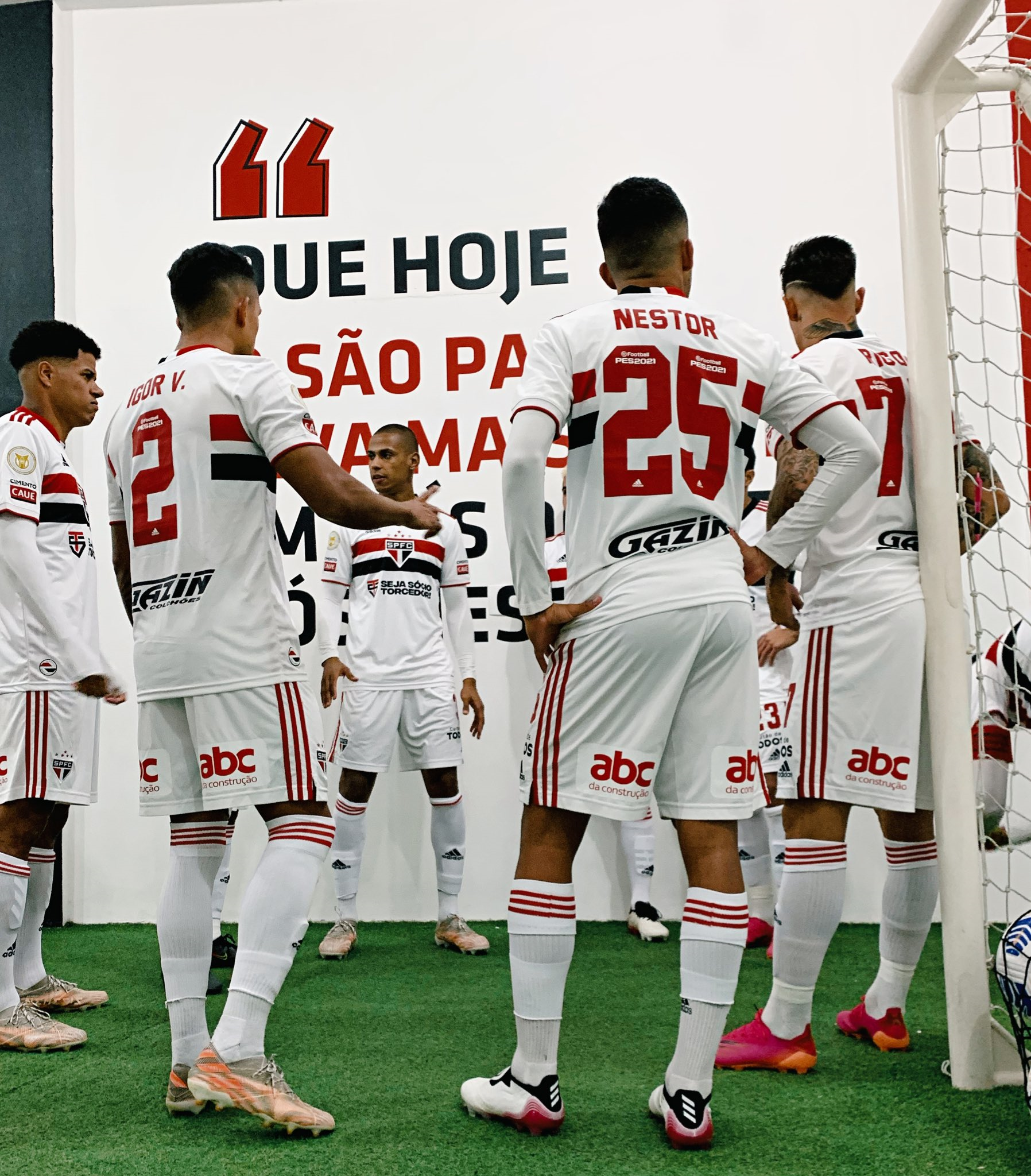 Com boas atuações de Eder e Rigoni, São Paulo fica no empate com a Chapecoense