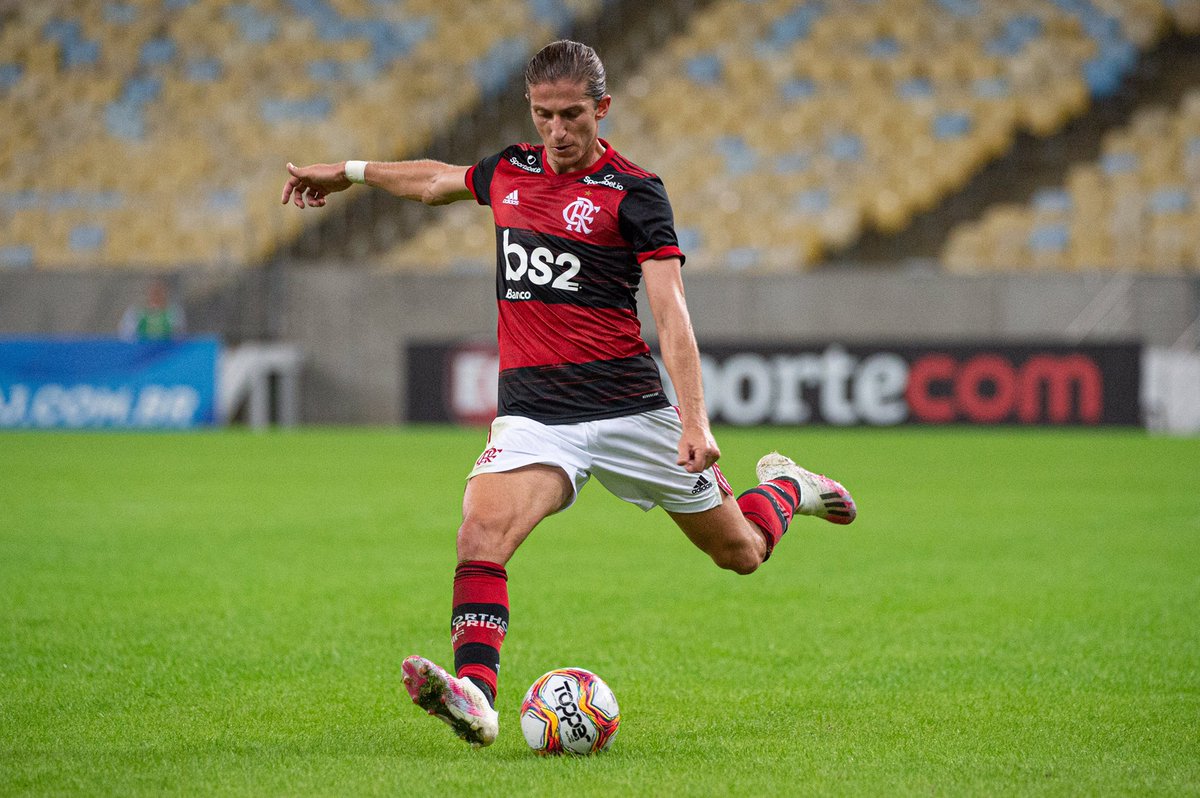 Filipe Luís em ação pelo Flamengo