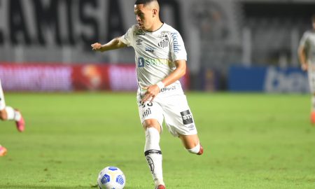 Peixe domina e conquista a vitória sobre o Galo