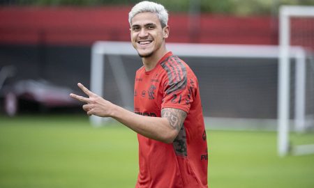 Pedro treina pelo Flamengo