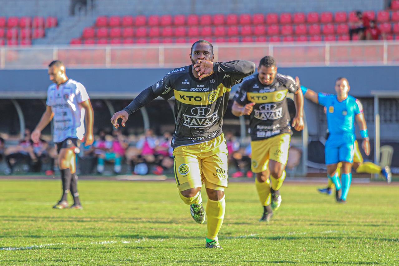 Com dois gols, Léo Itaperuna entra na seleção da 1ª rodada na Série D