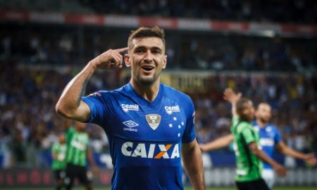 Desafeto da gestão Wagner e Itair, De Arrascaeta é homenageado nas redes sociais do Cruzeiro