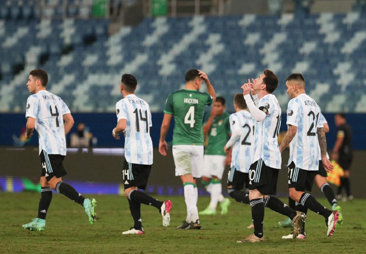 Em noite inspirada de Messi, Argentina goleia Bolívia e assegura liderança do Grupo A da Copa América