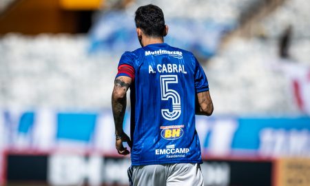 Caso entre em campo, Ariel Cabral se isolará em recorde histórico pelo Cruzeiro