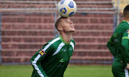 Com a volta de Gustavo, América-MG finaliza preparação para enfrentar o Santos