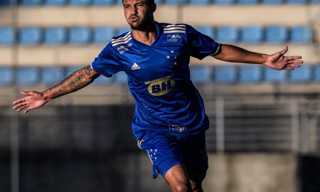 Destaque do sub-20 do Cruzeiro, atacante Queiroz se apresenta à torcida e sonha do profissional