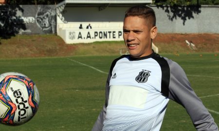 Após lesão, Thalles celebra gol em volta à Ponte Preta: 'Ajudar a equipe'